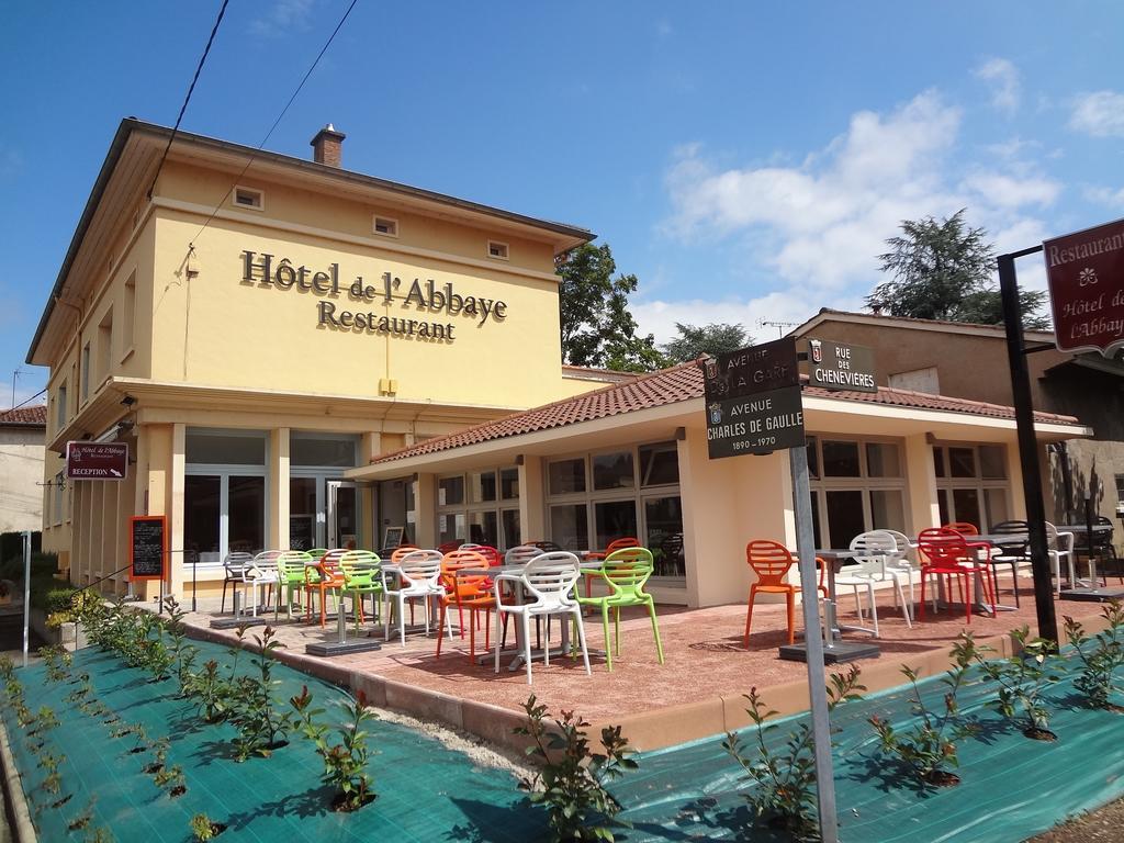 Hotel De L'Abbaye A Cluny Bagian luar foto